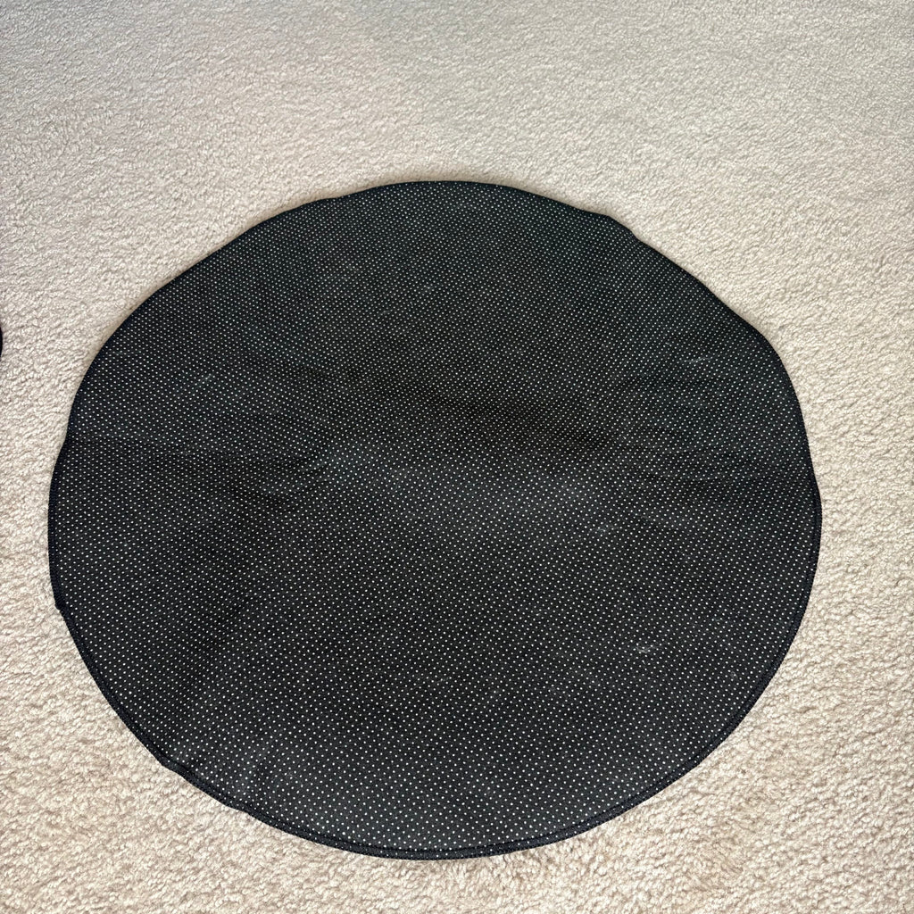 8 Ball Round Accent Rug for Billiard Themed Floor Decor